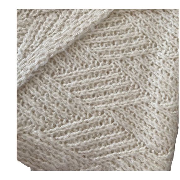 Treasure & Bond Fringe Stitch Scarf in cream BNWT - Picture 3 of 5